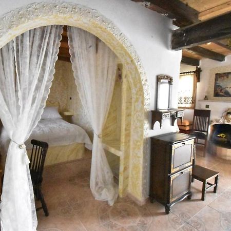 Lakena Traditional House Menetaí エクステリア 写真