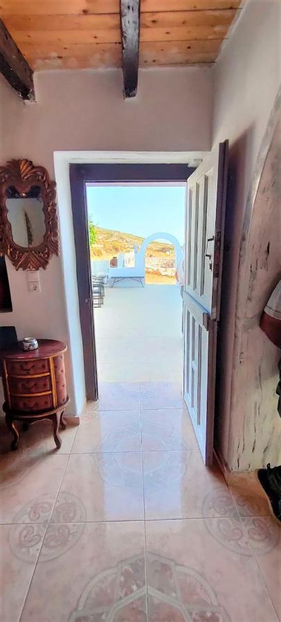 Lakena Traditional House Menetaí エクステリア 写真